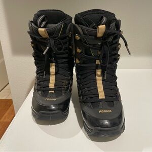 Forum Black Snowboarding Boots. Men’s. Size 9.